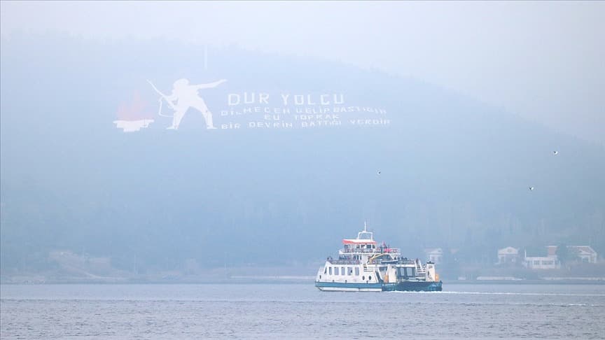 Yoğun sis Çanakkale Boğazı'nı felç etti! Transit geçişler askıya alındı