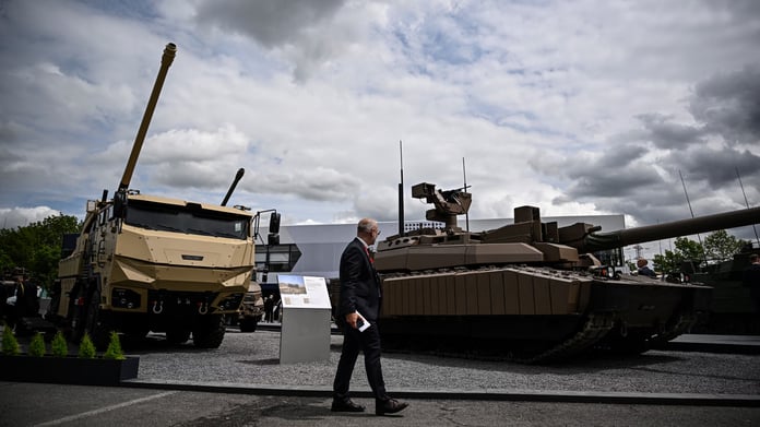 Fransa emekli savunma sanayii işçilerini işe geri alabilir