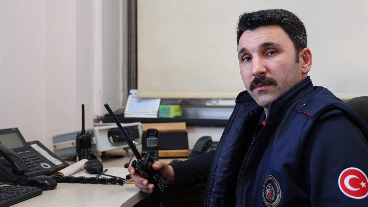 Oğlunun yanına gitmeyip 1050 depremzedenin kurtulmasını sağladı
