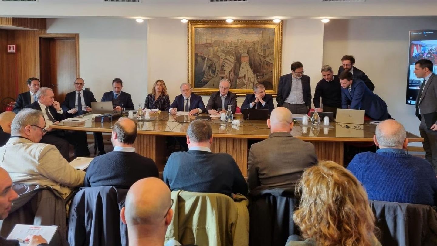 BAYKAR yönetimi, İtalya’nın Savona şehrinde Piaggio Aerospace yöneticileri ve işçi sendikalarıyla bir araya geldi