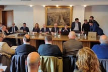 BAYKAR yönetimi, İtalya’nın Savona şehrinde Piaggio Aerospace yöneticileri ve işçi sendikalarıyla bir araya geldi