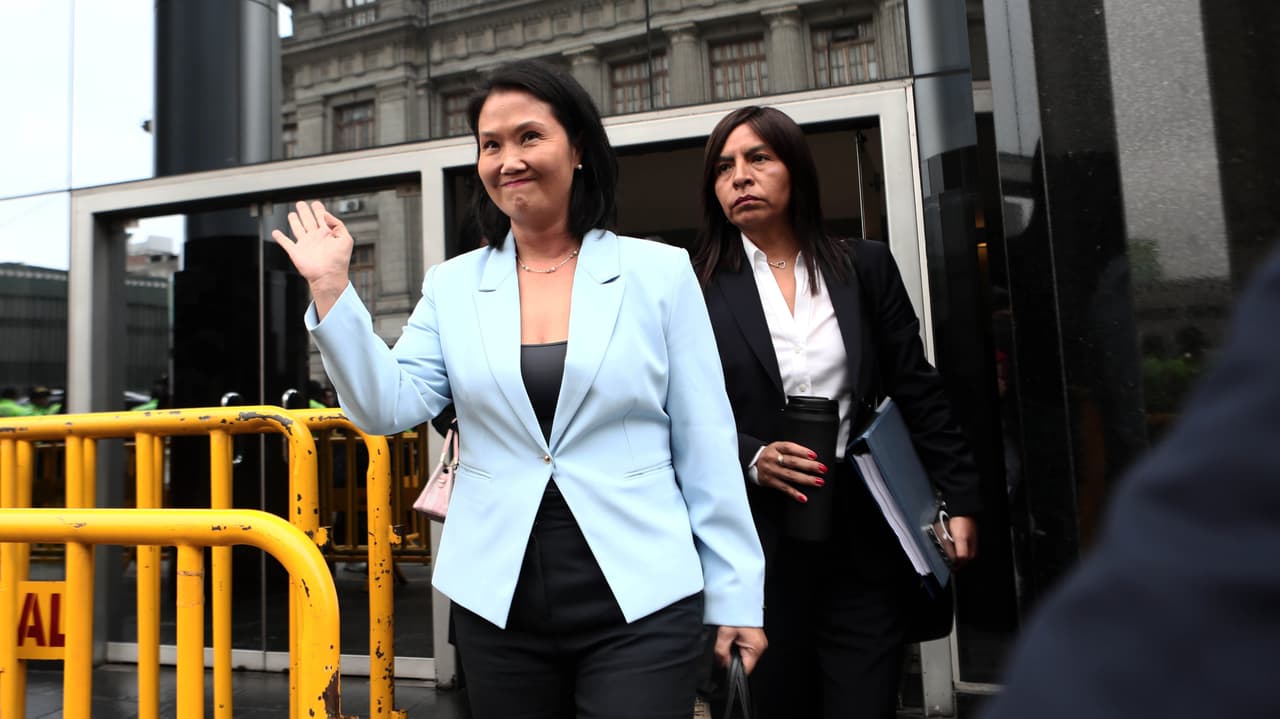 Peru eski cumhurbaşkanı adayı Keiko Fujimori kara para aklama suçundan yargılanıyor
