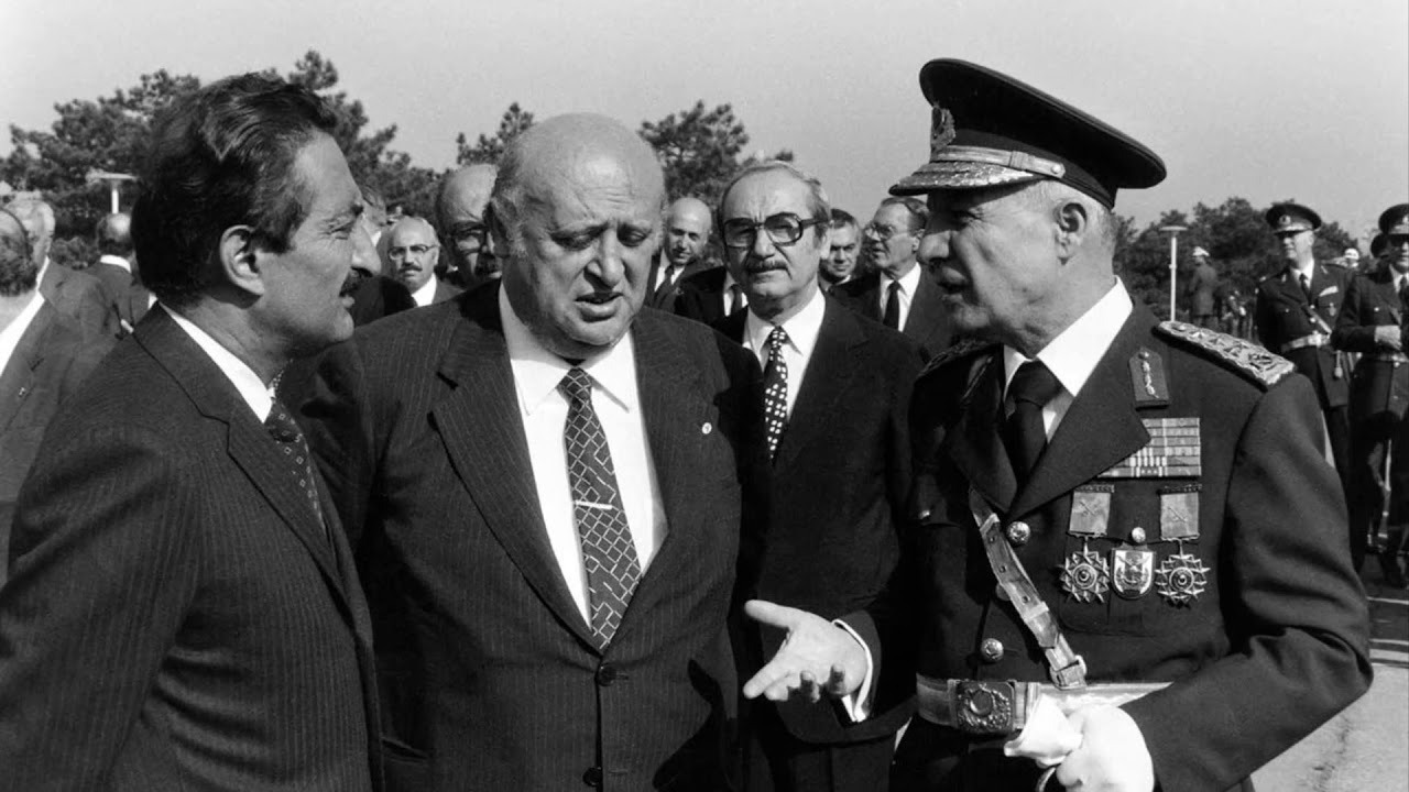 Soldan sağa: Bülent Ecevit, Süleyman Demirel, Kenan Evren