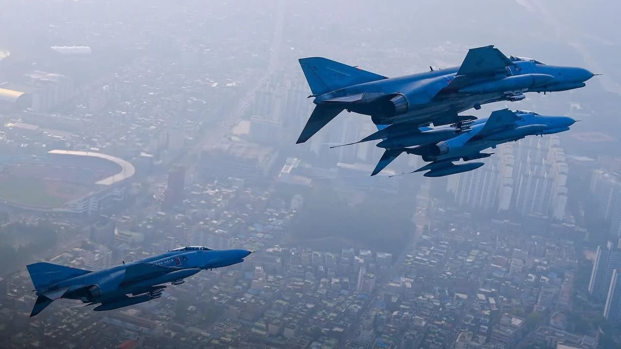 Güney Kore F-4 Phantom jetlerini emekliye ayırıyor