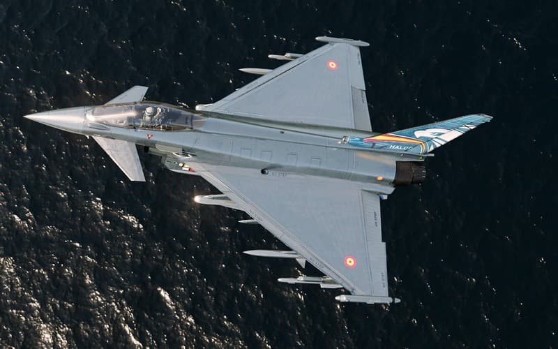 Kolombiya, İspanya’dan Eurofighter Typhoon savaş uçağı tedariki için teklif aldı