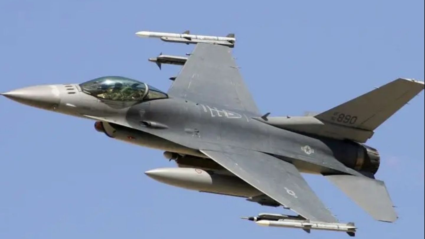 Ukrayna’nın F-16’ları Rus füzelerini ilk kez düşürdü