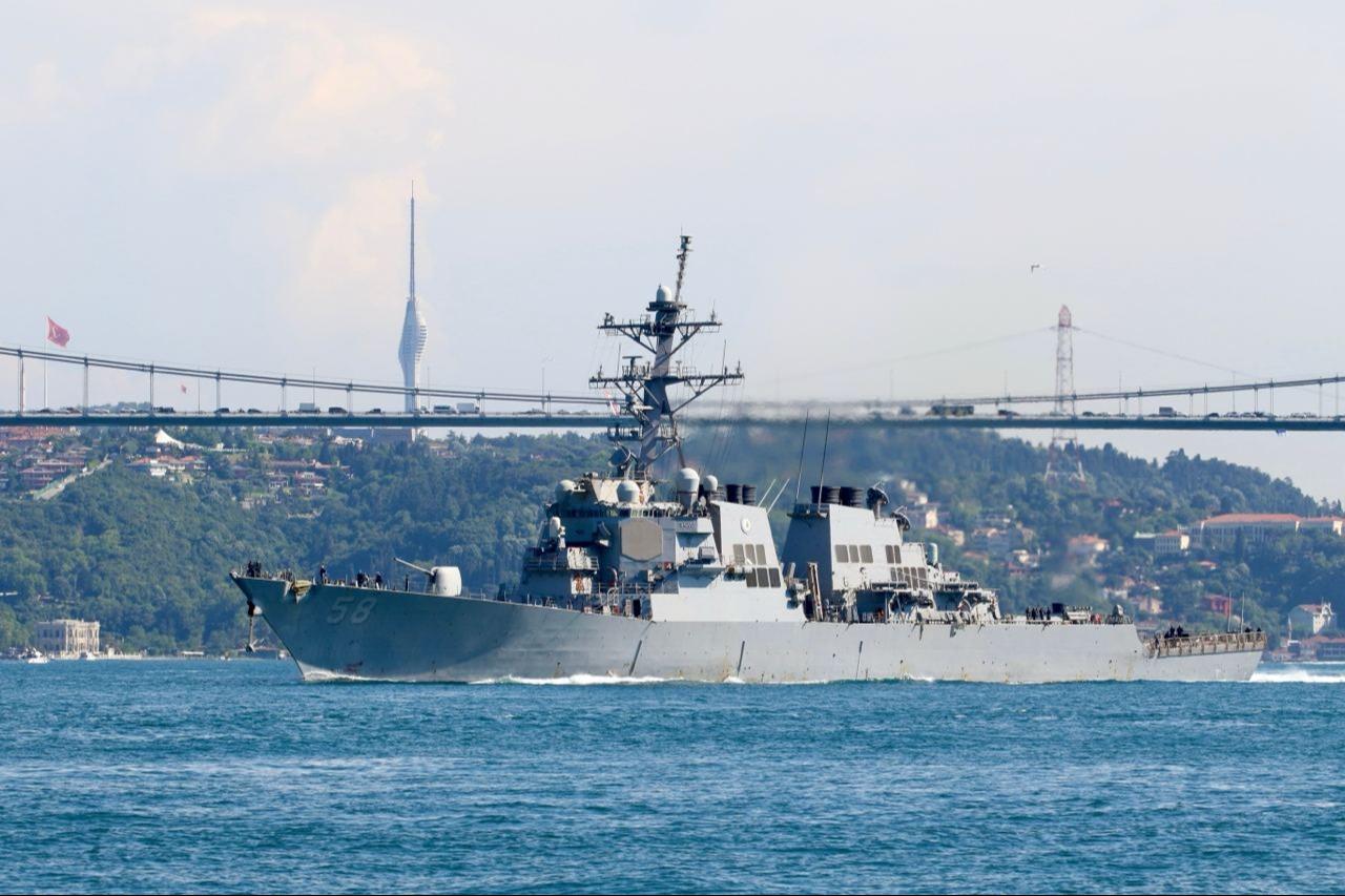 Husiler, Kızıldeniz’deki Amerikan savaş gemisine bir füze daha attı