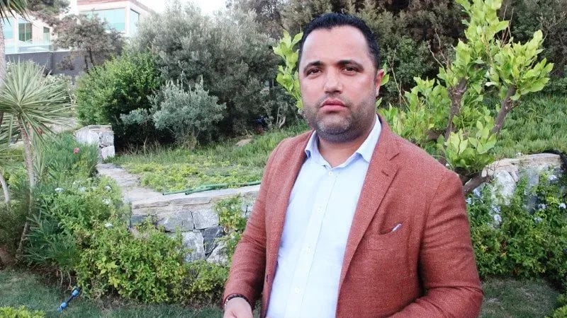 Av Rezan Epözdemir