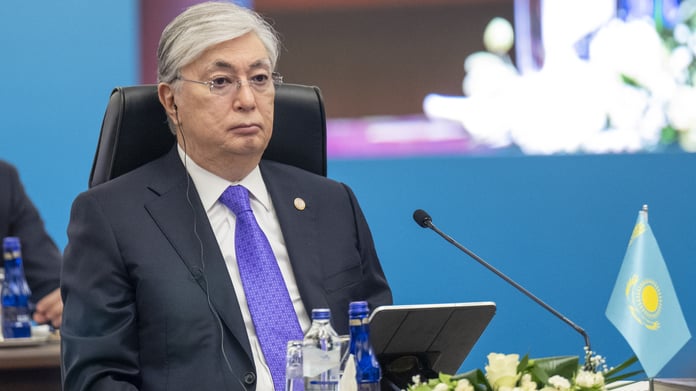 Kazakistan Rusya'ya direniyor mu?