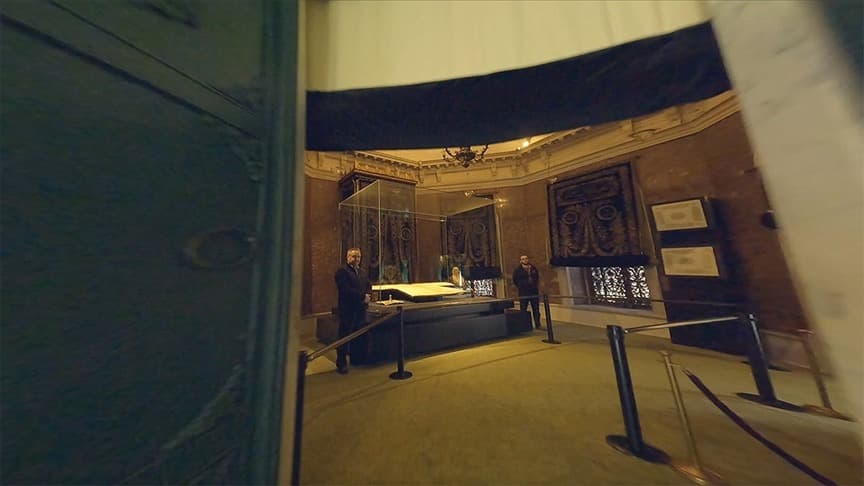 Hırka-i Şerif'in yer aldığı tarihi cami FPV dronla görüntülendi