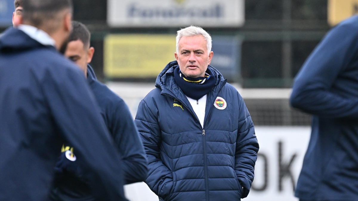 Slavia Prag - Fenerbahçe maçı hangi kanalda?