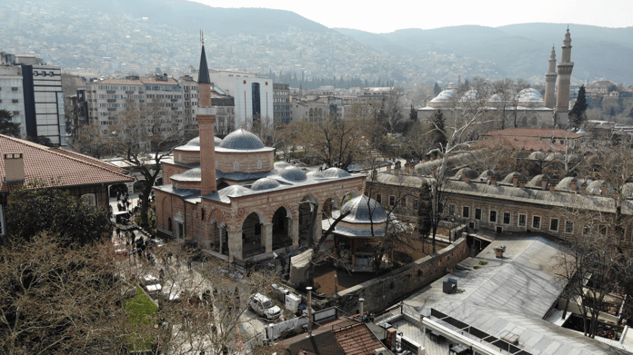 Gazi Orhan Bey Camii, 3 yıl aradan sonra teravih namazı ile ibadete açılıyor