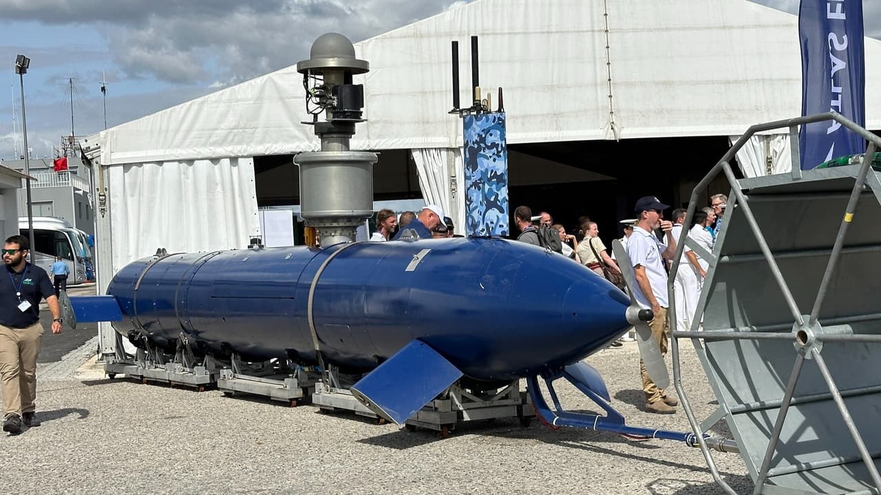 Alman Donanması, İsrail'in BlueWhale denizaltısını test etti