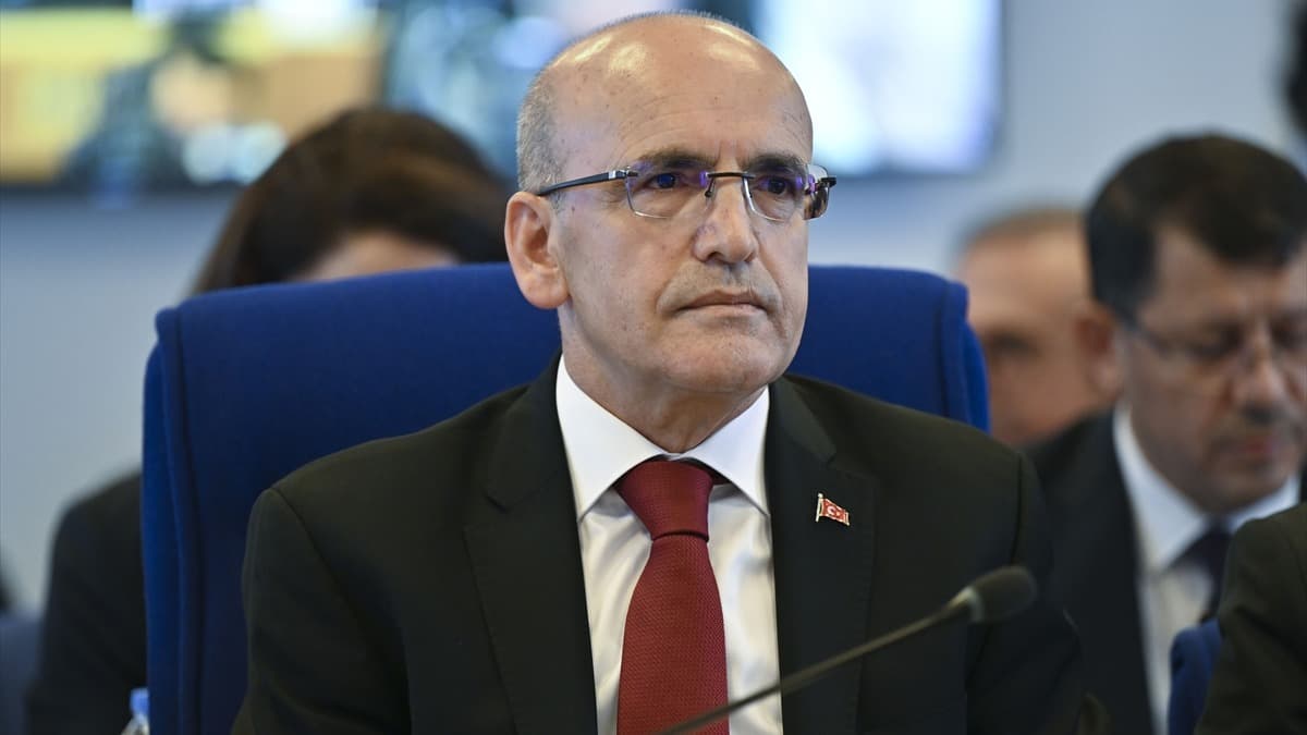 Bloomberg: Mehmet Şimşek'in 'Davos' planı Erdoğan'dan döndü