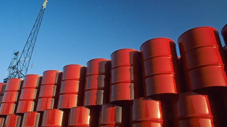Petrol fiyatları düşüşe geçti