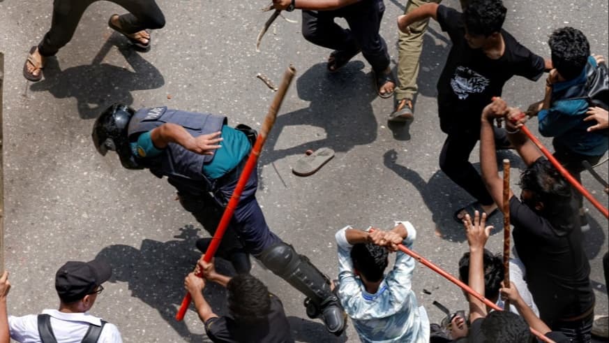 Bangladeş'te Protesto: Üniversiteler Kapatıldı, İnternet Kesildi