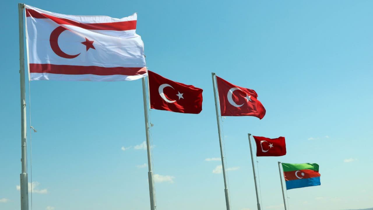 Azerbaycan Cumhurbaşkanı Aliyev: KKTC Türk dünyasının bir parçasıdır