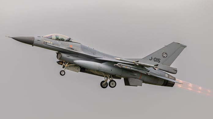 Hollanda, F-16 savaş uçaklarına tamamen veda ediyor
