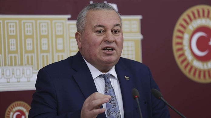 Cemal Enginyurt partisinden istifa etti | Cemal Enginyurt kimdir, hangi partili?