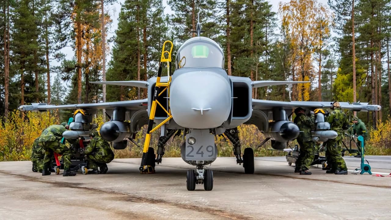 İsveç, Ukrayna'ya JAS-39 Gripen uçağı tedarik edebilir