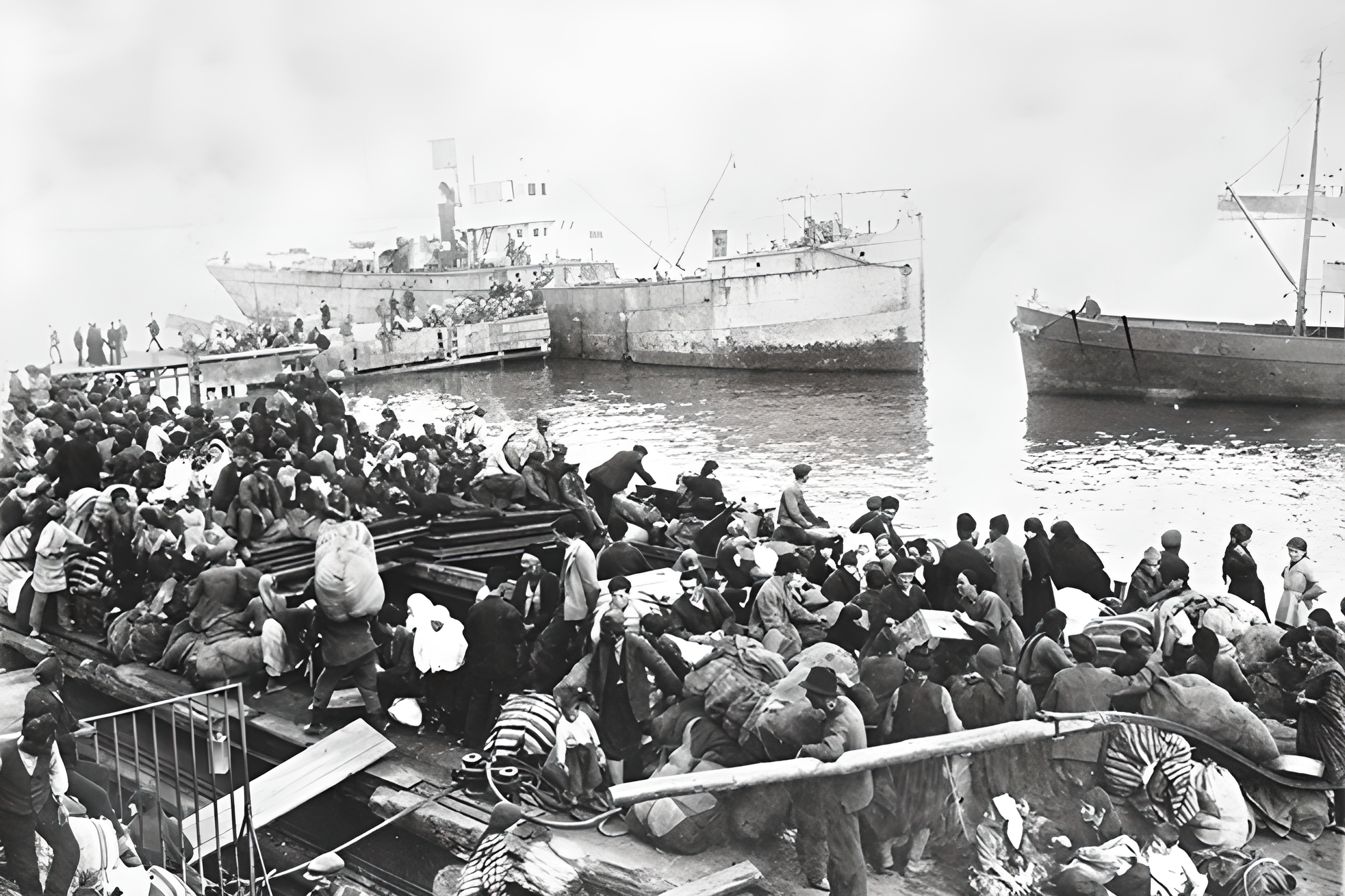 Yunan mülteciler İzmir'den kaçıyor.