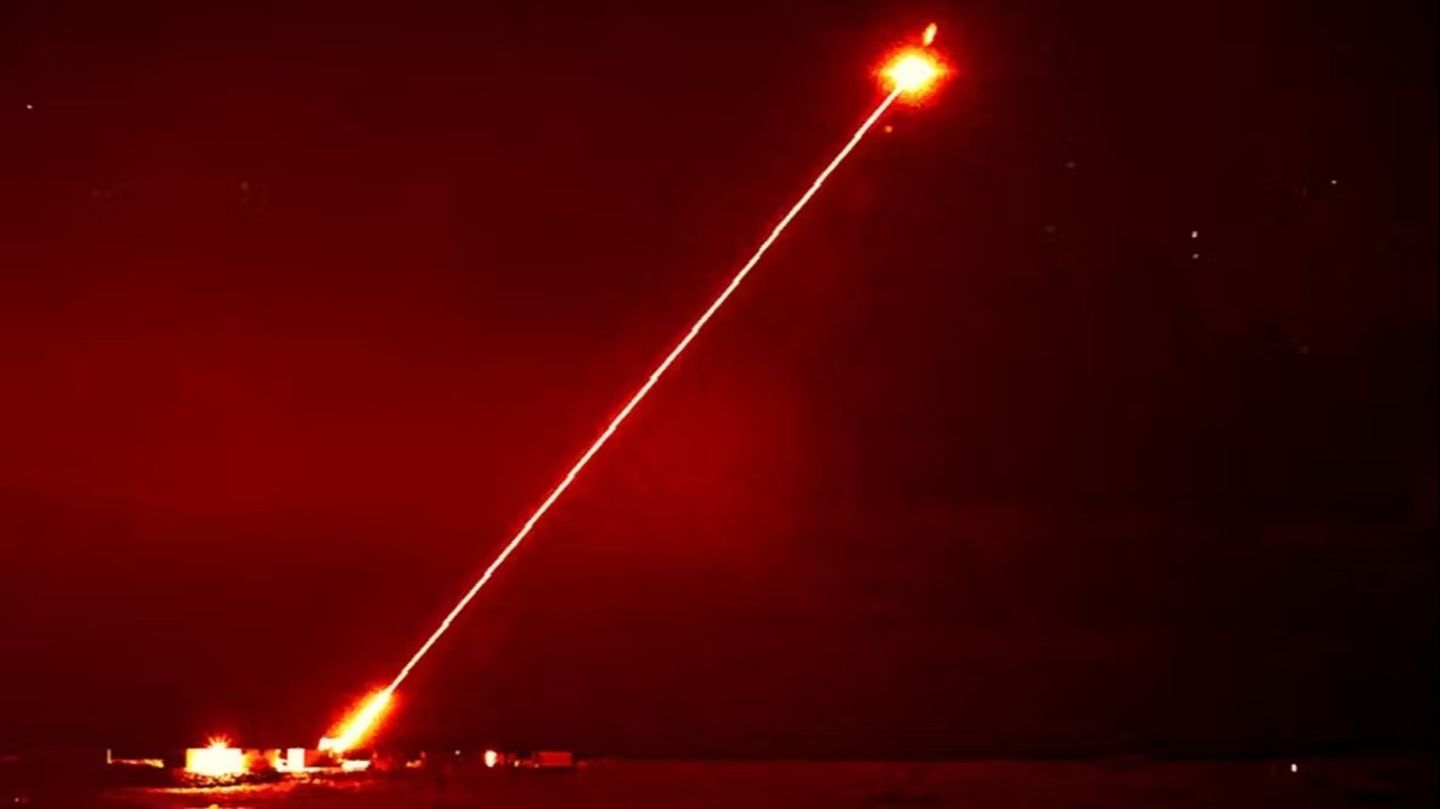 İngiltere askeri üslerini korumak için lazer silahları kullanabilir
