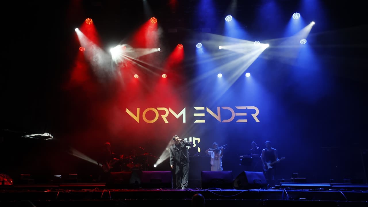 Norm Ender, İstanbul Kültür Yolu Festivali’ni yıktı geçti