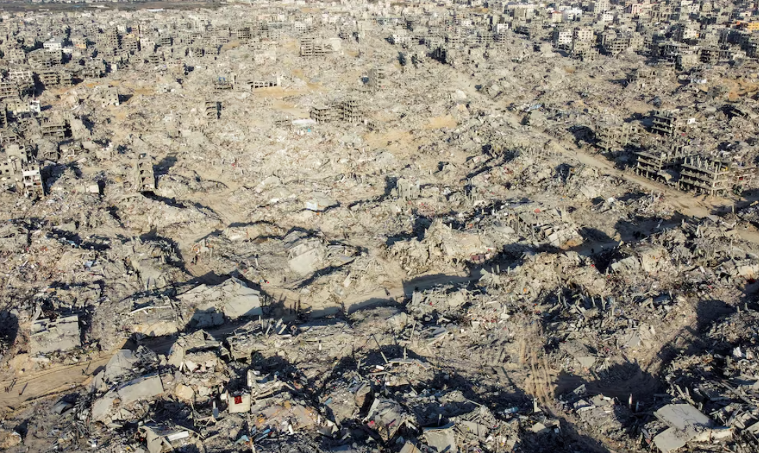 Gazze'de İsrail saldırıları sonrası oluşan ağır yıkım - Reuters