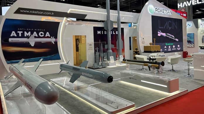 Roketsan, çözümlerini Malezya'da sergiliyor