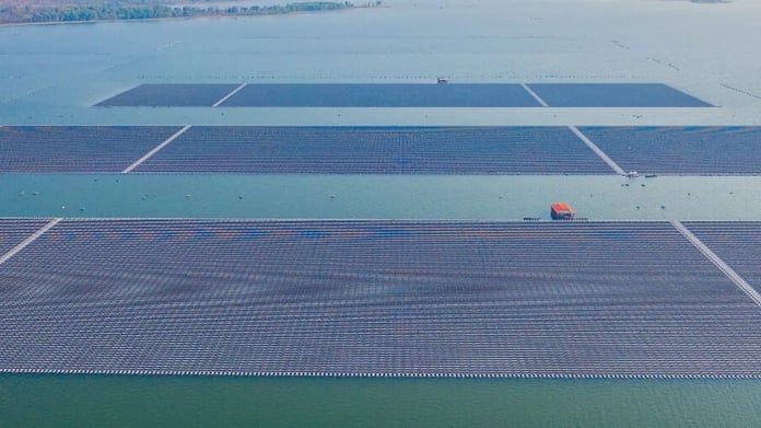 Yüzen güneş panelleri sınırsız enerji sağlayabilir!