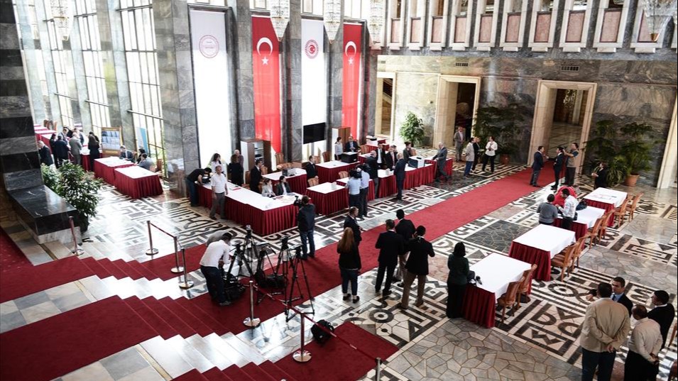 TBMM 275 sürekli işçi