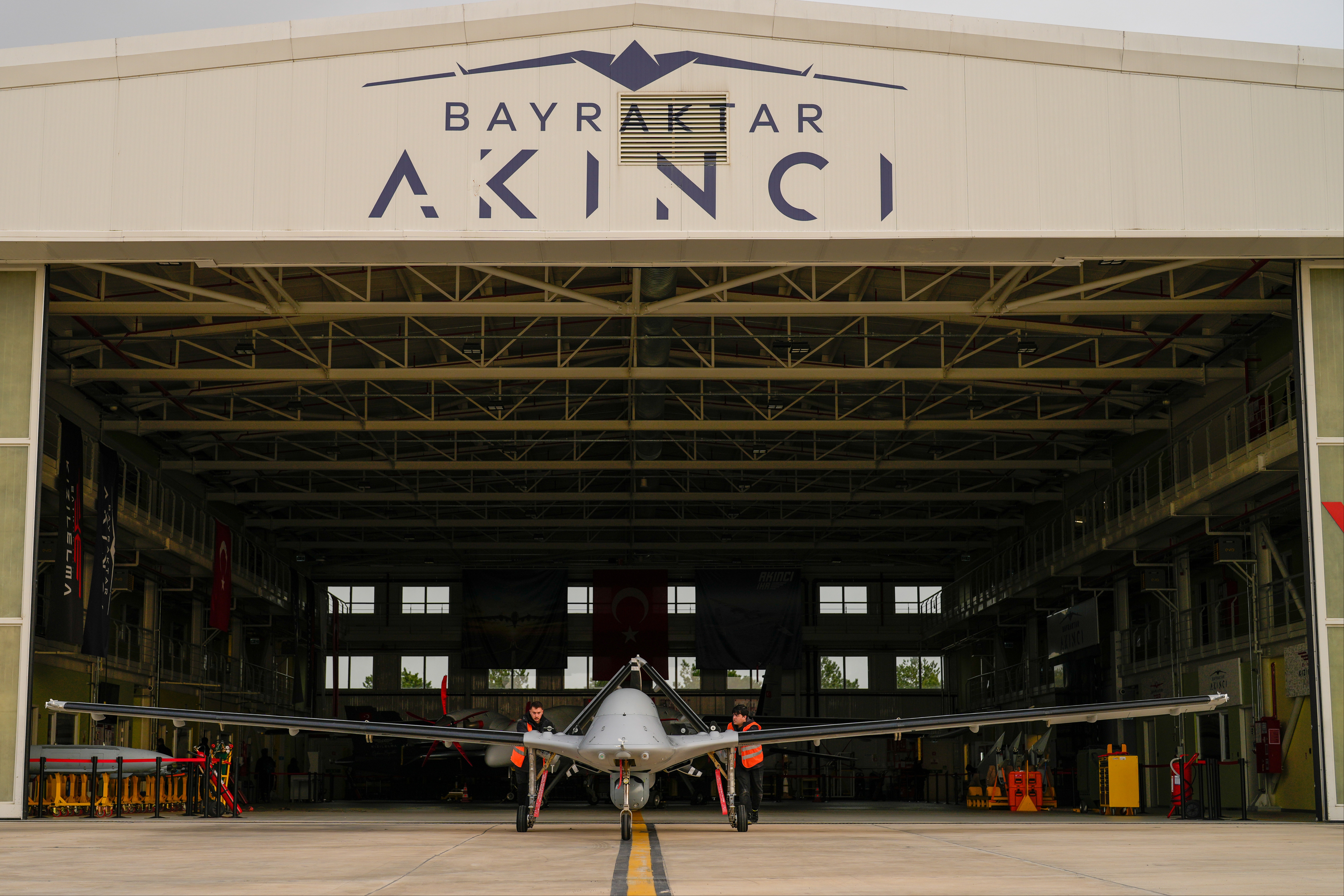 Bayraktar TB3 SİHA, 27 saat kesintisiz uçtu