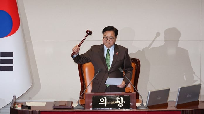 Güney Kore Devlet Başkanı Yoon görevden uzaklaştırıldı