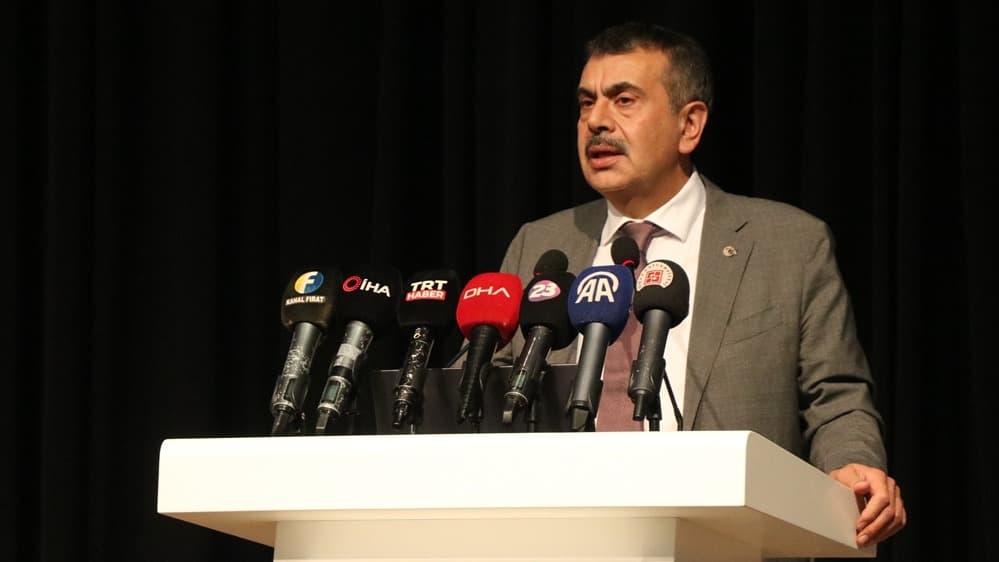 Bakan Tekin: Maneviyatı güçlü bireyler yetiştirmeliyiz