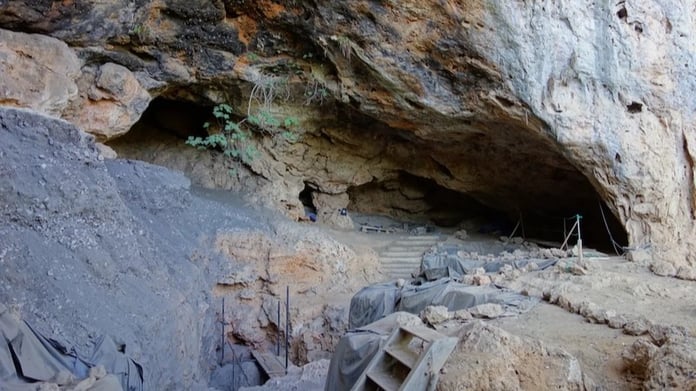 15.000 yıl öncesine ait bir mağarada bitkisel ilaç kanıtları bulundu