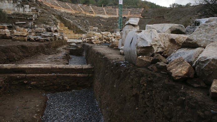 Stratonikeia Antik Kenti'nde 2 bin 250 yıllık kanalizasyon sistemi bulundu