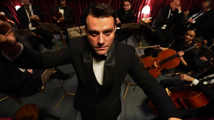 Sanatın izinden giden 26 günlük bir mücadele | Bir Cumhuriyet Şarkısı