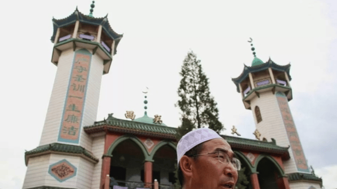 İnsan Hakları İzleme Örgütü Çin'i camileri kapatmak ve yıkmakla suçladı