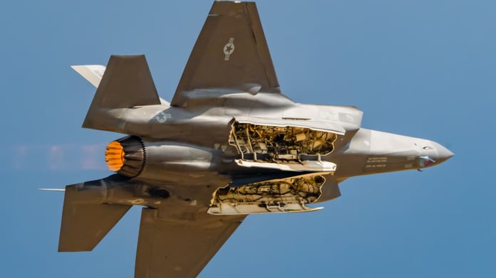 Lockheed Martin, F-35'in fiyatının artabileceği uyarısında bulundu