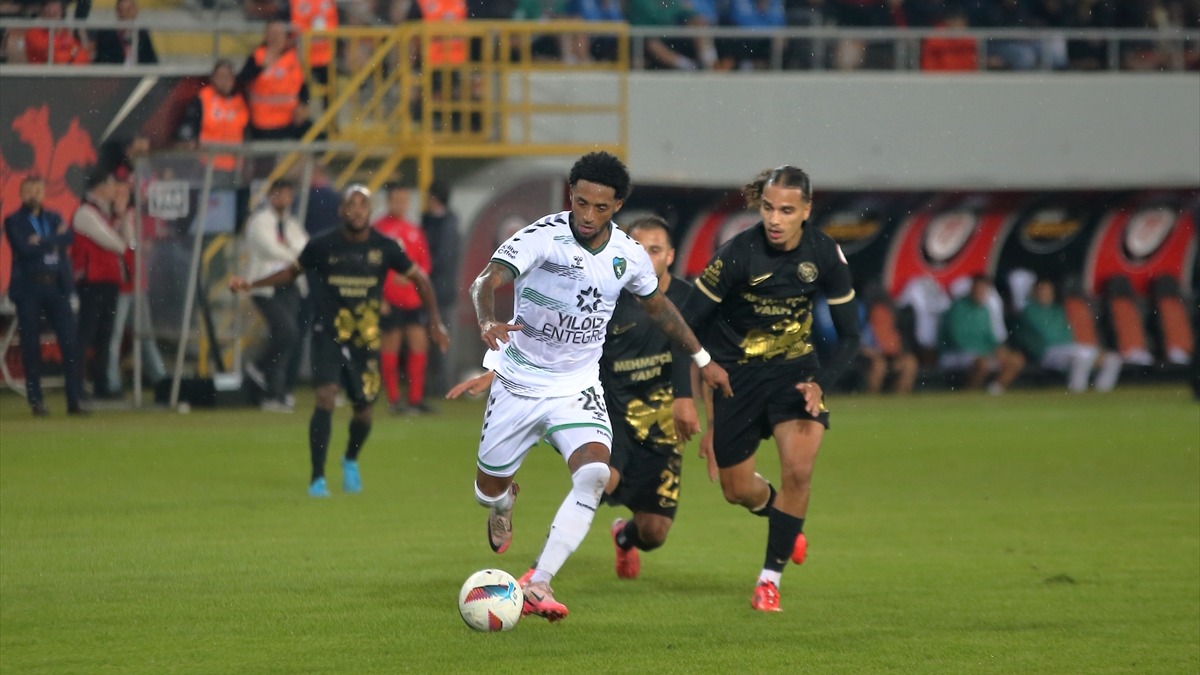 Kocaelispor - Şanlıurfaspor CANLI