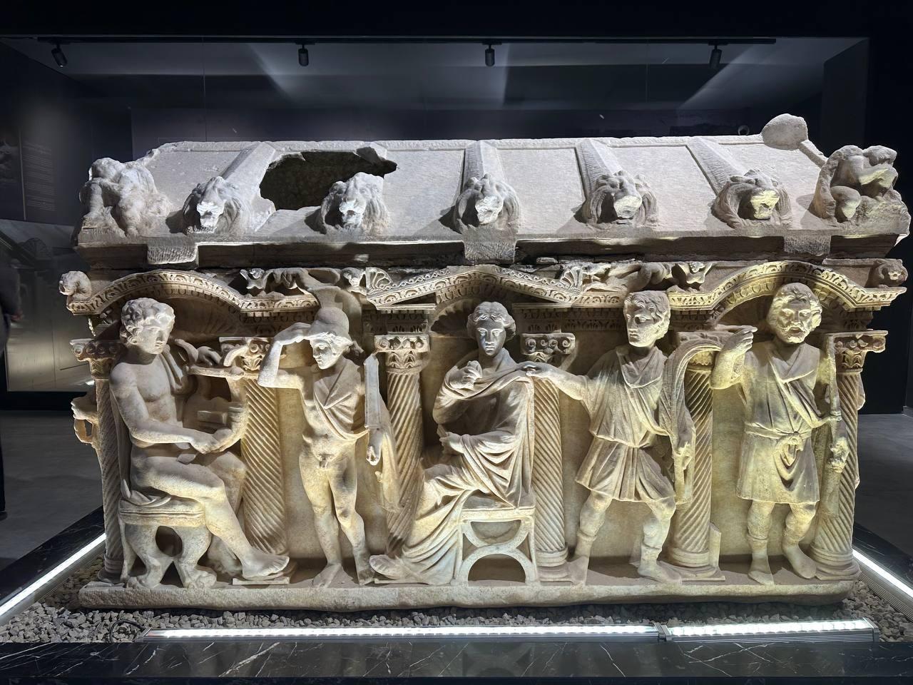 İznik'te bulunan 2500 yıllık lahitteki aşk mesajı çözüldü
