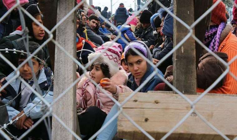Almanya İtalya'dan gönüllü mülteci alma anlaşmasını askıya aldı