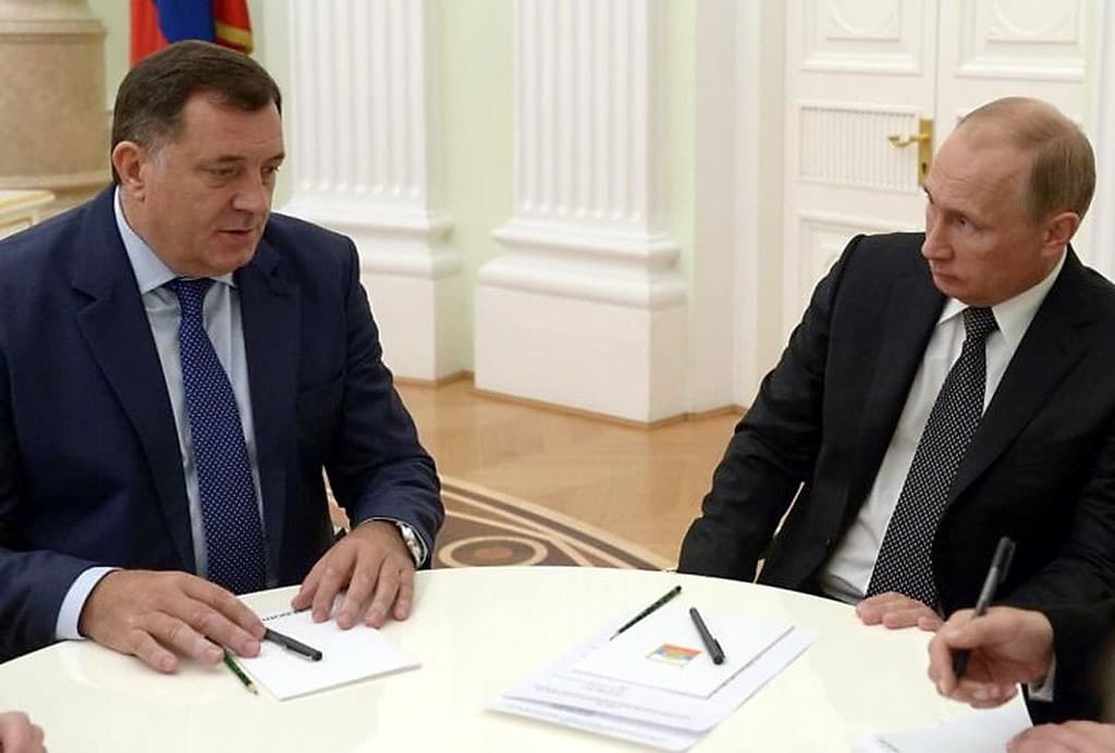 Rusya Devlet Başkanı Putin Bosnalı Sırp lider Dodik ile bir araya geldi