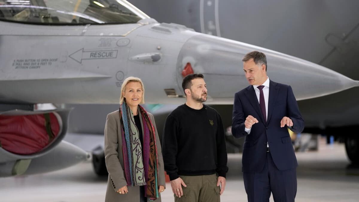 Ukrayna hava kuvvetleri F-16 savaş uçaklarını Rusya'dan korumak için yurtdışında bekletebilir