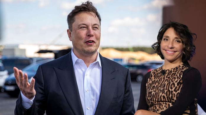 Elon Musk'ın Twitter'ın başına atadığı Linda Yaccarino zirveye oturdu! Linda Yaccarino kimdir?