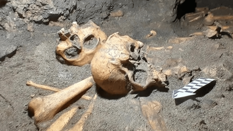 Meksika'da Mayaların ölülerinin gömüldüğü mağara bulundu