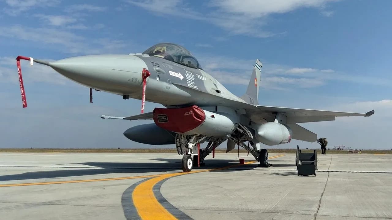 Romanya yeni F-16 savaş uçaklarını teslim alıyor