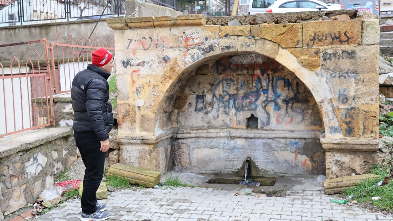 Kırşehir'de tarihi çeşmeye büyük saygısızlık