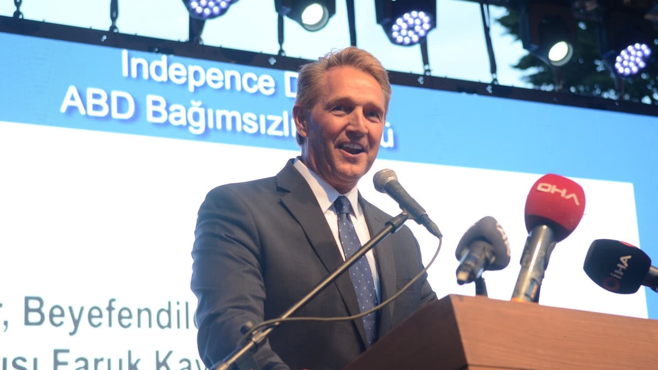 Flake: Türkiye değil, Ukrayna için yığınak yaptık