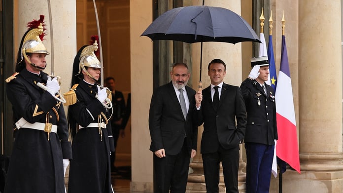 ABD ve Fransa'nın şemsiyesi altındaki Ermenistan, Azerbaycan'a karşı savaşa hazırlanıyor